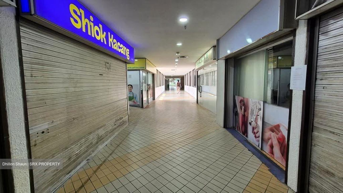 Upper Serangoon Shopping Centre (D19), Retail #618116001